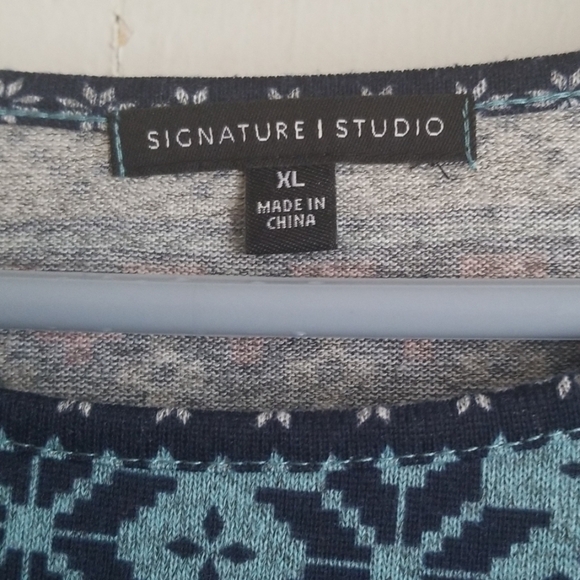 Snowflake Top - Picture 2 of 5